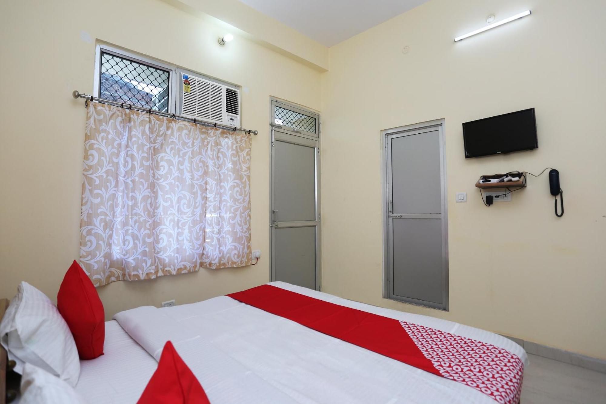 Rāmnagar Collection O Sahani Guest House מראה חיצוני תמונה